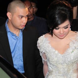 Kangen Syahrini, Bubu Sambangi Indonesia