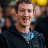 Pakaian Gaul Bos Facebook Undang Kritikan
