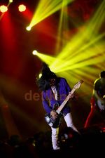 Konser I Slank U Berhasil Bius Ribuan Slankers Wangi