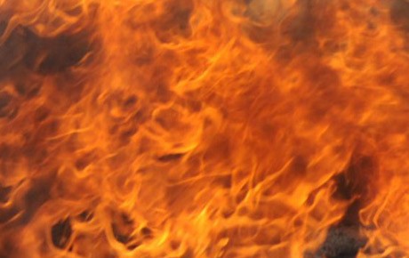 Jadi Saksi Kasus Pemerkosaan Ibunya, ABG India Tewas Dibakar