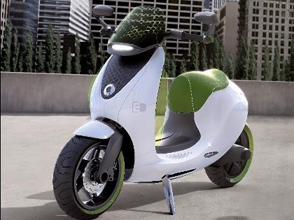 Skuter Listrik smart eScooter Diproduksi 2014