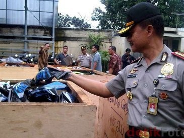 Wah, Maling Gasak Motor Pakai Cairan Kimia