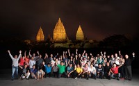 Para peserta touring singgah ke Candi Prambanan. (dok Porsche).
