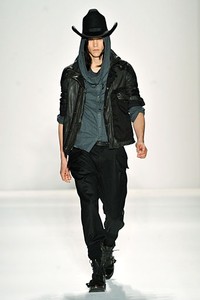 Nicholas K, Fall/Winter 2012. New York Fashion Week 2012. [Foto: Mike Coppola/Getty Images for Mercedes-Benz Fashion Week]