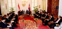 Presiden SBY dan Presiden Kim Yong-nam memimpin delegasi masing-masing dalam pertemuan bilateral. Rusman/Setpres.
