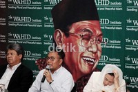 Perwakilan GKI Yasmin Bona Sigalingging ikut memberikan pandangannya soal usulan tersebut. Seperti diketahui, usulan tersebut dilontarkan Anggota Wantimpres Bidang Hukum dan HAM Albert Hasibuan dan telah diamini oleh Walikota Bogor Diani Budiarto.