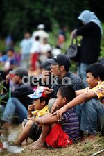 Evakuasi Sukhoi Jadi Wisata Dadakan