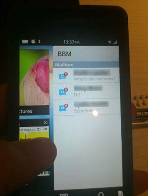 Melongok Tampilan Halaman Muka BlackBerry 10