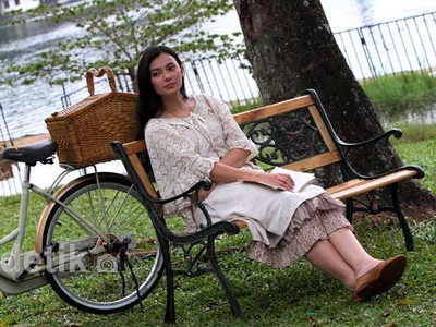 Asmirandah Syuting Film Firasat
