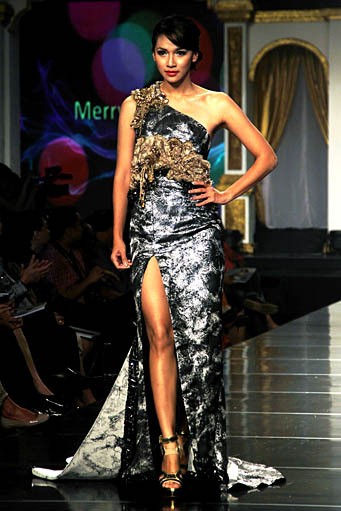 Raden Sirait Syukur Tiada Akhir, Bahagia Tiada Ujung. Jakarta Fashion & Food Festival 2012 at Ballroom Hotel Harris. Kelapa Gading. Jakarta. [Foto: Mohammad Abduh/Wolipop]