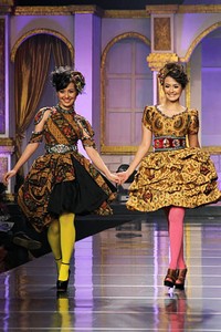 Raden Sirait Syukur Tiada Akhir, Bahagia Tiada Ujung. Jakarta Fashion & Food Festival 2012 at Ballroom Hotel Harris. Kelapa Gading. Jakarta. [Foto: Mohammad Abduh/Wolipop]