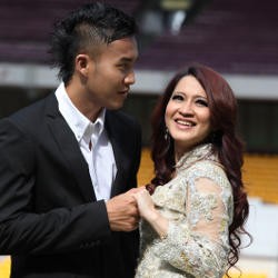 Anak-anak Okie Agustina Temukan Figur Ayah pada Gunawan