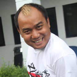 Aziz Gagap Bisnis Ikan Hias untuk Obat Stres
