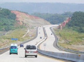 Long Weekend, Tiga Mobil Derek Siaga di Tol Cipularang