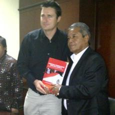 Coach Timo: Bersepakbola Perlu Pengetahuan yang Benar