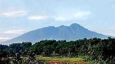 Basarnas Akui Gunung Salak Sulit Ditaklukkan