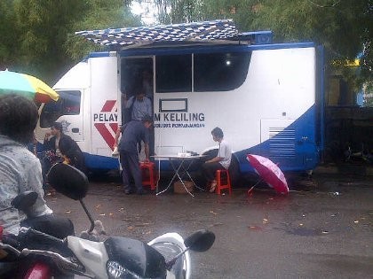 Duh, Perpanjang SIM di Mobil Keliling Kok 5 Jam Lebih?