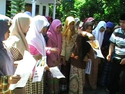 Santri Jawa Timur Tolak Lady Gaga