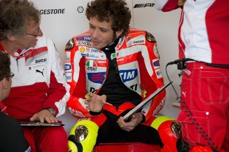 Tak Bidik Podium, Rossi Cuma Ingin Hasil Lebih Oke