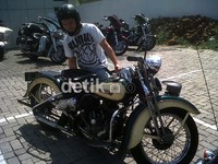 Tidak hanya H-D keluaran terbaru, H-D jaman perang tahun 1945 pun ikut bersanding.