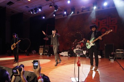 Konser 16 Tahun Sheila On 7 di Yogyakarta