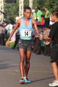Agus Prayogo gagal menuntaskan ambisinya untuk mencetak hat-trick di Jakarta International 10K setelah hanya finish di posisi runner-up. Di tahun 2010 dan 2011 dia tampil sebagai pemenang