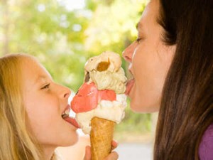 Makan Es Krim Bisa Bikin Ketagihan