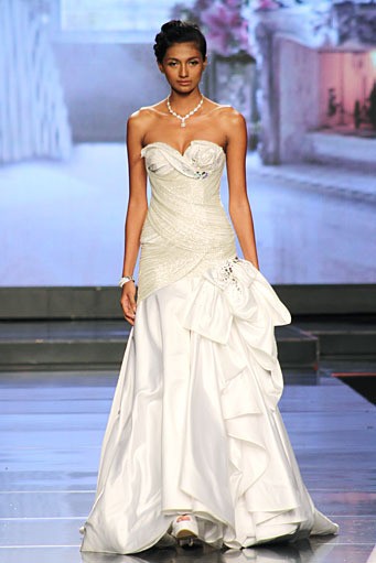 Sally Koeswanto Flor Del Amor. Jakarta Fashion & Food Festival 2012 at Ballroom Hotel Harris. Kelapa Gading. Jakarta. [Foto: Mohammad Abduh/Wolipop]