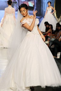 Sally Koeswanto Flor Del Amor. Jakarta Fashion & Food Festival 2012 at Ballroom Hotel Harris. Kelapa Gading. Jakarta. [Foto: Mohammad Abduh/Wolipop]