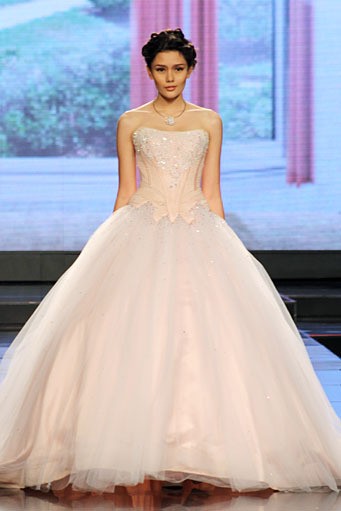 Sally Koeswanto Flor Del Amor. Jakarta Fashion & Food Festival 2012 at Ballroom Hotel Harris. Kelapa Gading. Jakarta. [Foto: Mohammad Abduh/Wolipop]