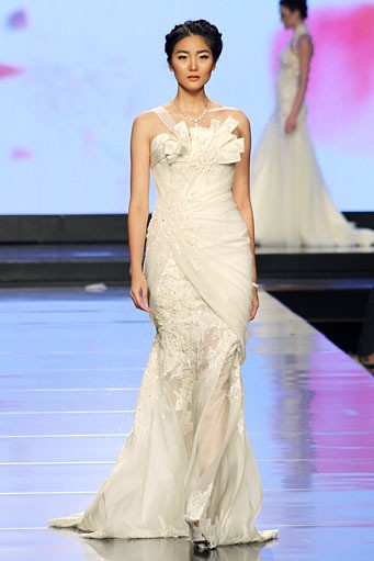 Sally Koeswanto Flor Del Amor. Jakarta Fashion & Food Festival 2012 at Ballroom Hotel Harris. Kelapa Gading. Jakarta. [Foto: Mohammad Abduh/Wolipop]