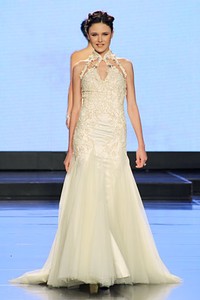 Sally Koeswanto Flor Del Amor. Jakarta Fashion & Food Festival 2012 at Ballroom Hotel Harris. Kelapa Gading. Jakarta. [Foto: Mohammad Abduh/Wolipop]