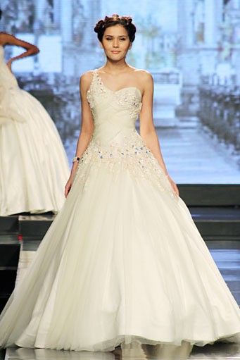 Sally Koeswanto Flor Del Amor. Jakarta Fashion & Food Festival 2012 at Ballroom Hotel Harris. Kelapa Gading. Jakarta. [Foto: Mohammad Abduh/Wolipop]