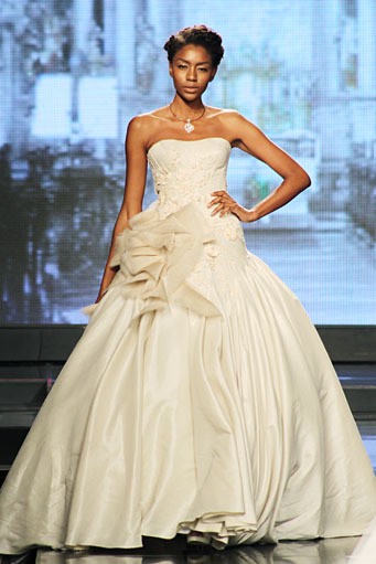 Sally Koeswanto Flor Del Amor. Jakarta Fashion & Food Festival 2012 at Ballroom Hotel Harris. Kelapa Gading. Jakarta. [Foto: Mohammad Abduh/Wolipop]