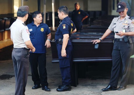 Dinkes DKI Jakarta Siapkan 45 Ambulans untuk Korban Sukhoi 