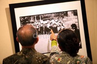 Pameran foto yang akan berlangsung hingga 28 Mei ini mengambil momentum Kebangkitan Nasional dan 14 tahun reformasi. Menurut Juli Sofyan pameran ini merupakan salah satu cara baginya menyampaikan bentuk keprihatinannya terhadap kepemimpinan SBY.