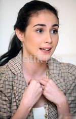 Pesona Si Cantik Arumi Bachsin