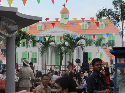 Jajan di Kampoeng Tempo Doeloe JFFF 2012