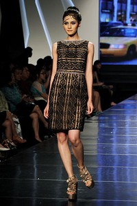 Sebastian Gunawan Urban Lady. Jakarta Fashion & Food Festival 2012 at Ballroom Hotel Harris. Kelapa Gading. Jakarta Utara. [Foto: Mohammad Abduh/Wolipop]