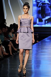 Sebastian Gunawan Urban Lady. Jakarta Fashion & Food Festival 2012 at Ballroom Hotel Harris. Kelapa Gading. Jakarta Utara. [Foto: Mohammad Abduh/Wolipop]