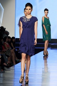 Sebastian Gunawan Urban Lady. Jakarta Fashion & Food Festival 2012 at Ballroom Hotel Harris. Kelapa Gading. Jakarta Utara. [Foto: Mohammad Abduh/Wolipop]