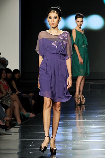 Sebastian Gunawan Urban Lady. Jakarta Fashion & Food Festival 2012 at Ballroom Hotel Harris. Kelapa Gading. Jakarta Utara. [Foto: Mohammad Abduh/Wolipop]