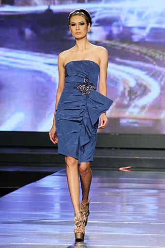 Sebastian Gunawan Urban Lady. Jakarta Fashion & Food Festival 2012 at Ballroom Hotel Harris. Kelapa Gading. Jakarta Utara. [Foto: Mohammad Abduh/Wolipop]