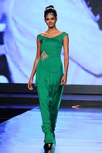 Sebastian Gunawan Urban Lady. Jakarta Fashion & Food Festival 2012 at Ballroom Hotel Harris. Kelapa Gading. Jakarta Utara. [Foto: Mohammad Abduh/Wolipop]