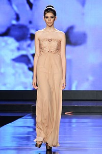 Sebastian Gunawan Urban Lady. Jakarta Fashion & Food Festival 2012 at Ballroom Hotel Harris. Kelapa Gading. Jakarta Utara. [Foto: Mohammad Abduh/Wolipop]