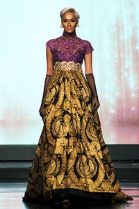 Anne Avantie Mata Hati. Persembahan Kasih untuk Titiek Puspa. Jakarta Fashion & Food Festival 2012 at Ballroom Hotel Harris. Kelapa Gading. Jakarta. [Foto: Mohammad Abduh/Wolipop]