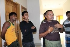 Tak Tahan Lapar & Dingin, 4 Imigran Asal Myanmar Menyerahkan Diri