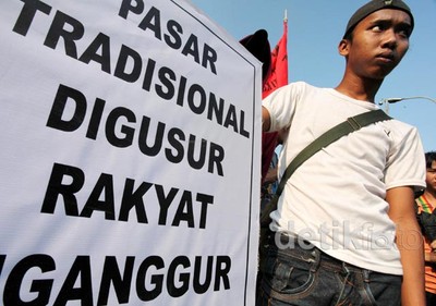 Pemerintah Diminta Lebih Sayangi Rakyat Kecil