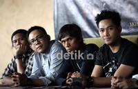 Keempat personil ex Peterpan pun dengan antusias akan menggelar konser Tanpa Nama dan tanpa Ariel.