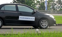 Selain itu teknologi terbaru juga terdapat pada FCP Tyre profile, yang lebih sempurna saat menyentuh aspal, sehingga mampu mengurangi keausan ban yang membuat ban menjadi lebih tahan lama.